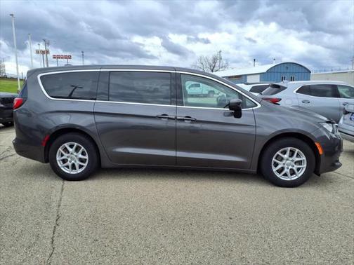 2017 Chrysler Pacifica Touring