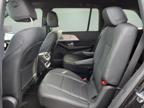 Cirrus Silver Metallic 2025 Mercedes-Benz GLS 450 4MATIC