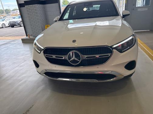 2024 Mercedes-Benz GLC 300 