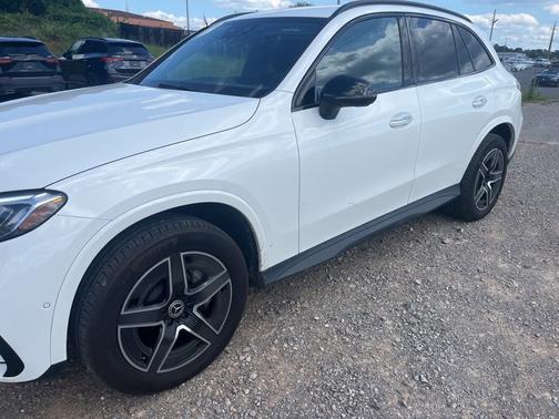 2024 Mercedes-Benz GLC 300