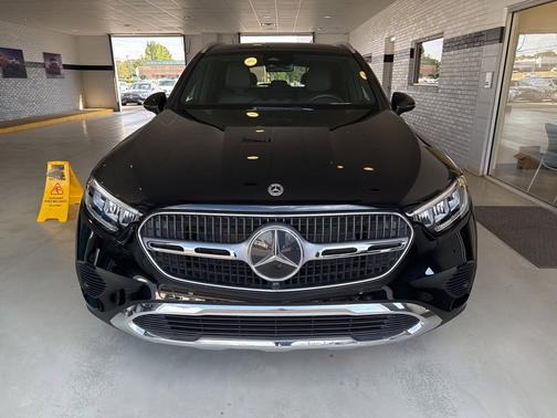 2024 Mercedes-Benz GLC 300