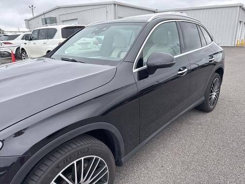 2024 Mercedes-Benz GLC 300