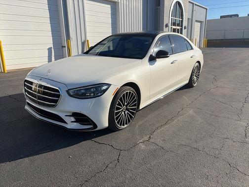 MANUFAKTUR Diamond White 2023 Mercedes-Benz S-Class