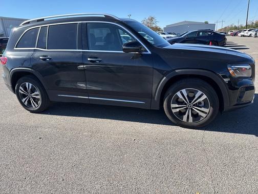 2025 Mercedes-Benz GLB 250 