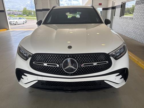 2025 Mercedes-Benz GLC 300 4MATIC