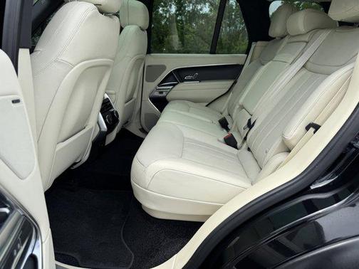 2024 Land Rover Range Rover P400 SE
