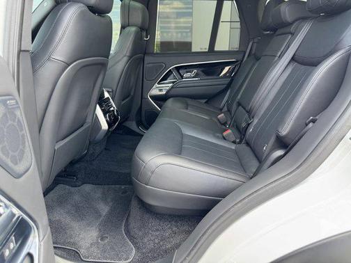 2022 Land Rover Range Rover P400 SE