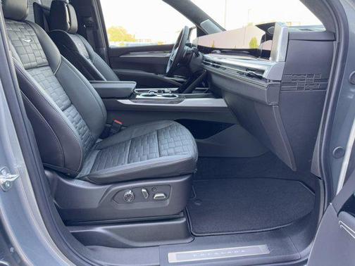 2025 Cadillac Escalade ESV V-Series