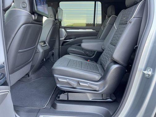 2025 Cadillac Escalade ESV V-Series