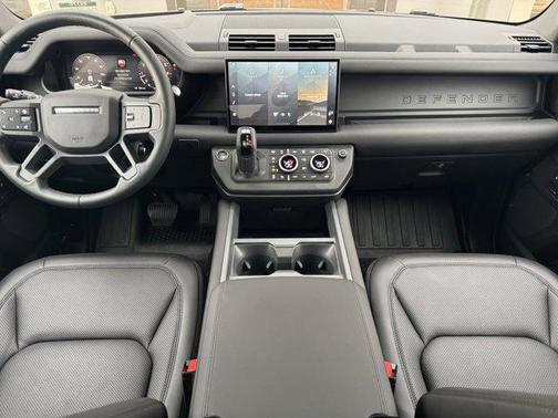 2025 Land Rover Defender 110 P300