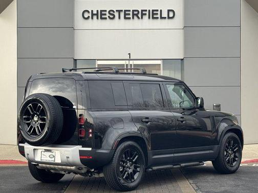 2025 Land Rover Defender 110 P300