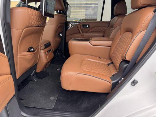 2024 INFINITI QX80 SENSORY AWD
