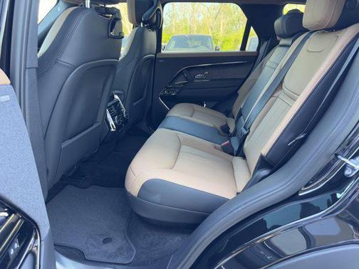 2024 Land Rover Range Rover Sport SE