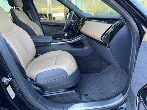 2024 Land Rover Range Rover Sport SE