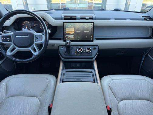 2023 Land Rover Defender 130 SE