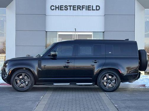 2024 Land Rover Defender 130 P400 X-Dynamic SE