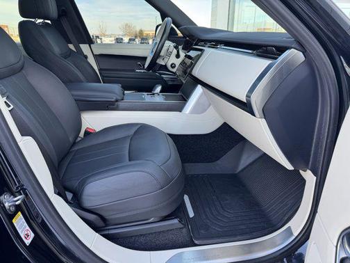 2024 Land Rover Range Rover P530 SE