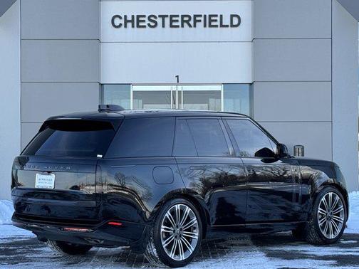 2024 Land Rover Range Rover P530 SE