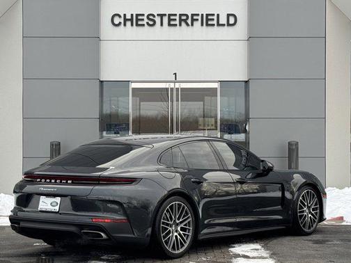 2025 Porsche Panamera 4