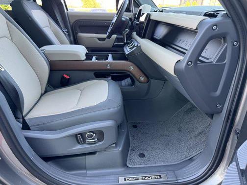 2024 Land Rover Defender 130 P400 X