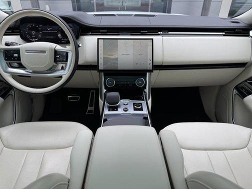 2023 Land Rover Range Rover P400 SE