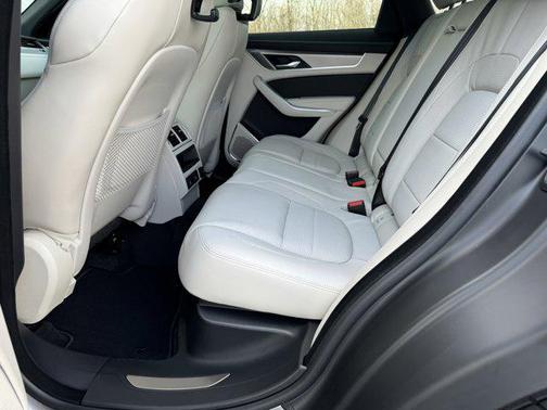 2024 Jaguar F-PACE R-Dynamic S