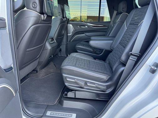 2022 Cadillac Escalade Sport Platinum