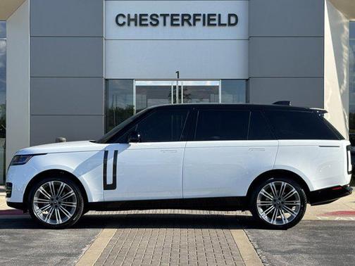 2025 Land Rover Range Rover P400 SE 7 Seat