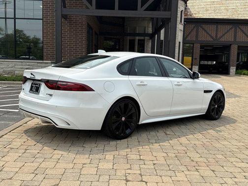 2022 Jaguar XF R-Dynamic SE P300 AWD Automatic