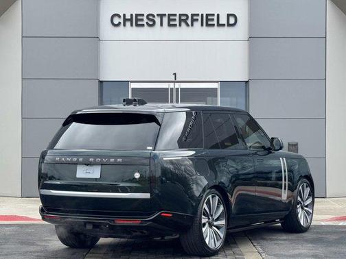 2024 Land Rover Range Rover P615 SV