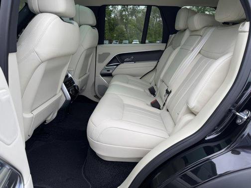 2024 Land Rover Range Rover P530 SE