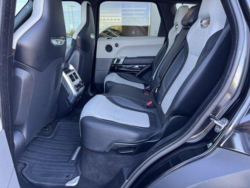 Santorini Black Metallic 2022 Land Rover Range Rover Sport SVR