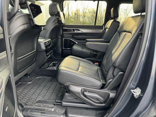 River Rock 2025 Jeep Wagoneer Series III 4x4