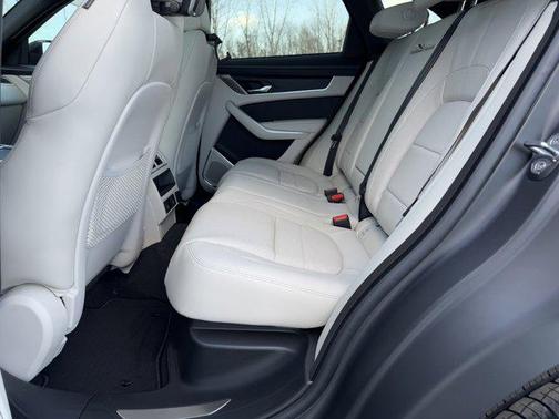 2025 Jaguar F-PACE R-Dynamic S P400 AWD Automatic