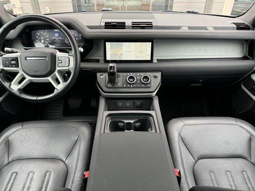 2022 Land Rover Defender 110 SE