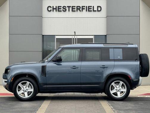 2022 Land Rover Defender 110 SE