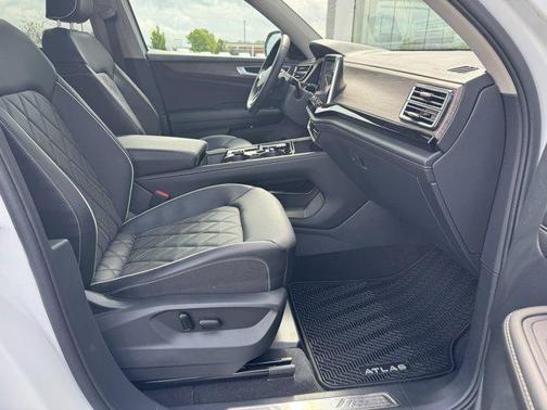 2024 Volkswagen Atlas 2.0T SEL Premium R-Line 4MOTION