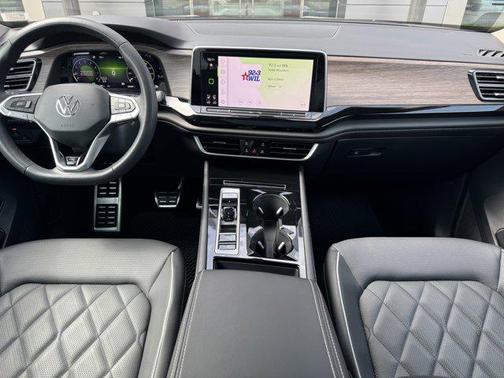 2024 Volkswagen Atlas 2.0T SEL Premium R-Line 4MOTION