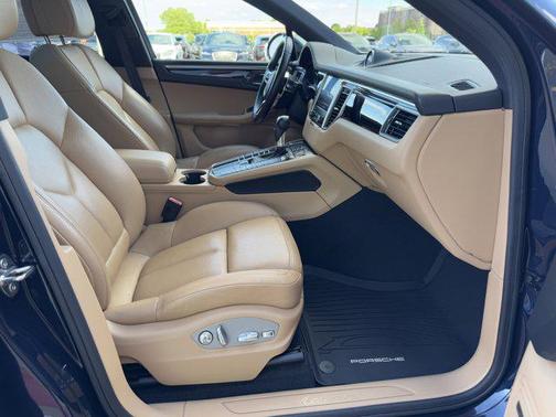 2018 Porsche Macan Base