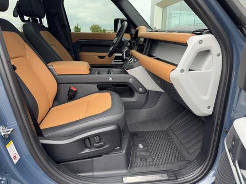 2023 Land Rover Defender 110 X-Dynamic SE