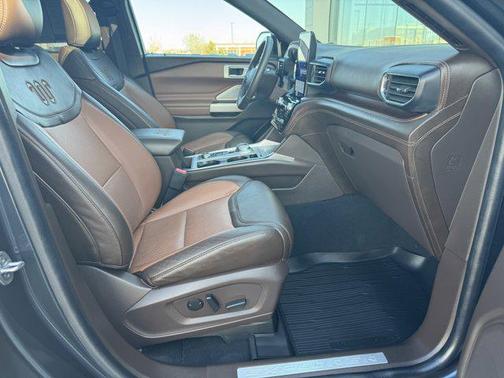2022 Ford Explorer King Ranch