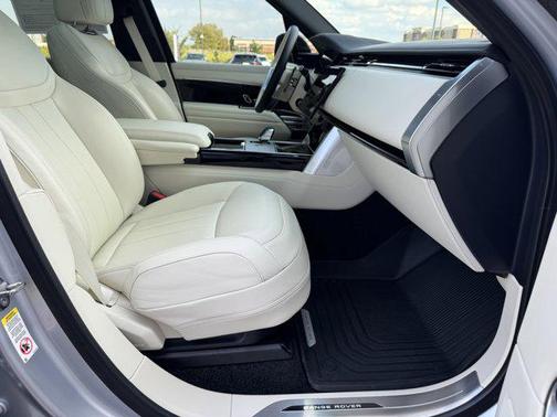 2025 Land Rover Range Rover P550e SE