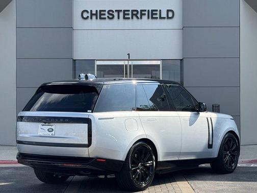 2025 Land Rover Range Rover P550e SE