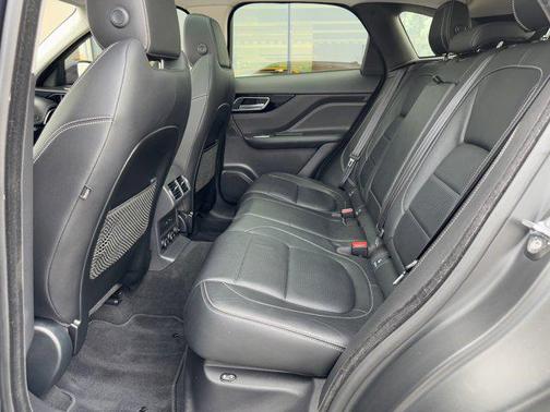 2018 Jaguar F-PACE 25t R-Sport