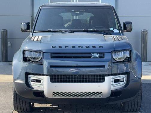 2024 Land Rover Defender 110 P500 SE