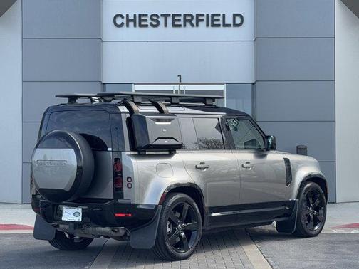 2024 Land Rover Defender 110 P400 X-Dynamic SE