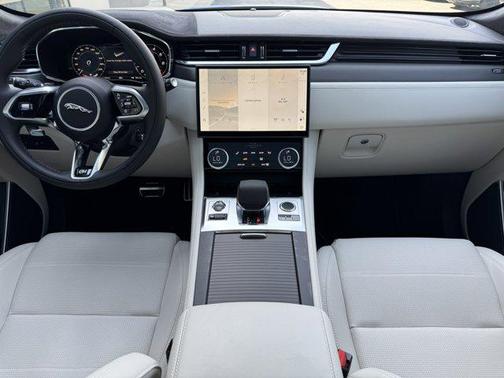 2026 Jaguar F-PACE SVR P550 AWD Automatic
