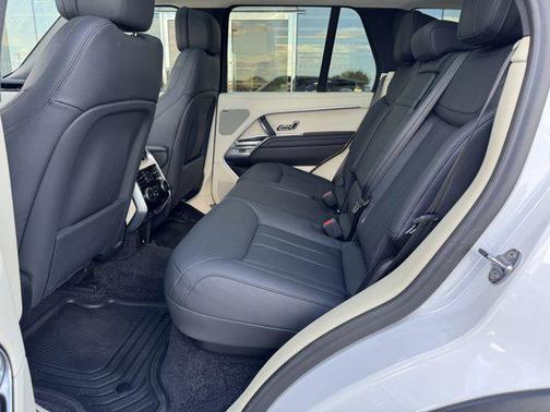 2023 Land Rover Range Rover P400 SE