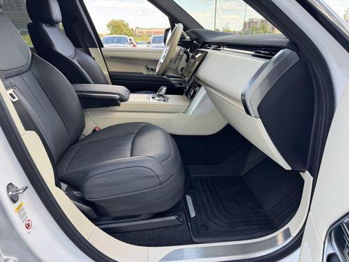 2023 Land Rover Range Rover P400 SE