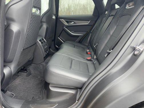 2025 Jaguar F-PACE SVR P550 AWD Automatic